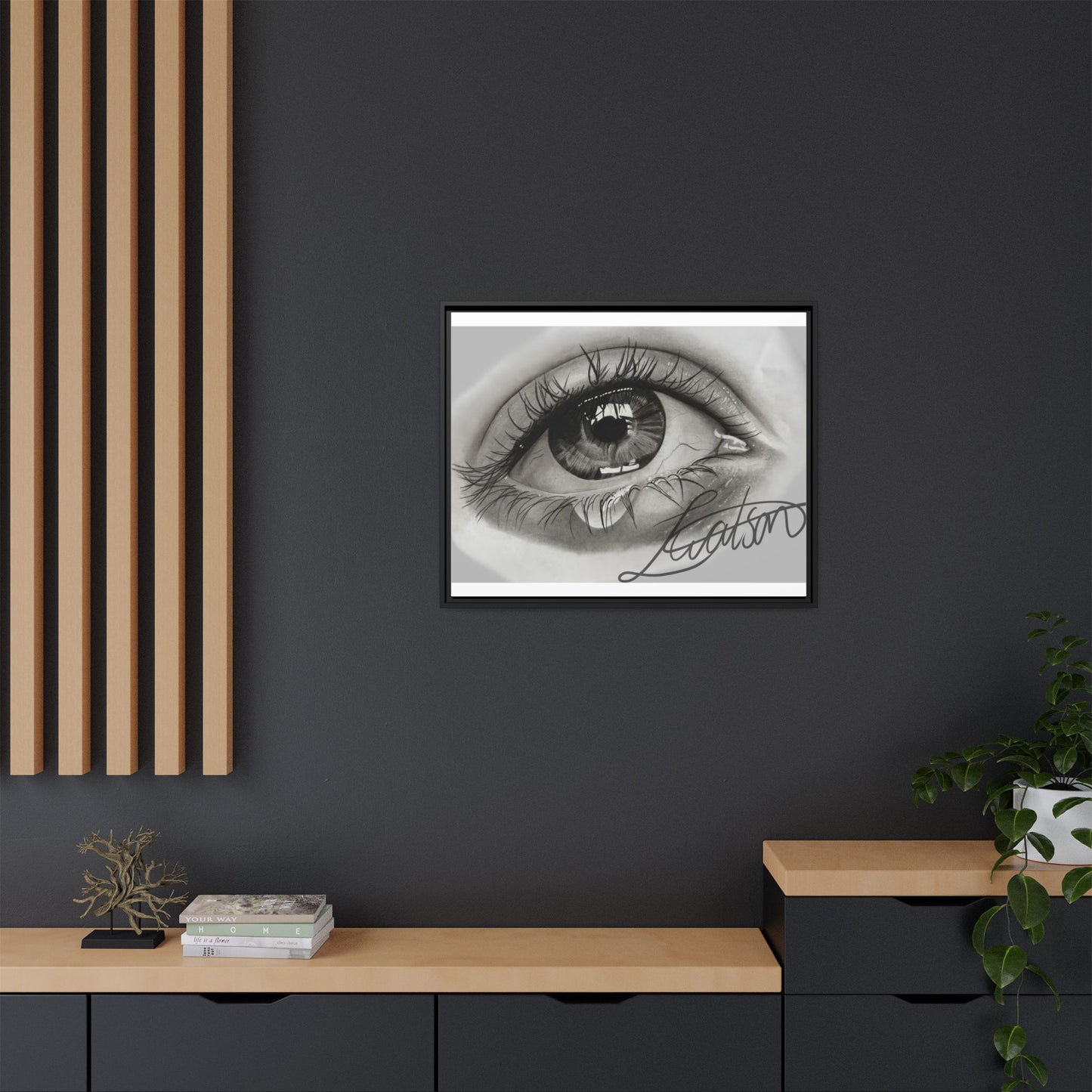 Gerahmte Leinwandkunst – Realistisches Auge mit tränenförmiger Signatur