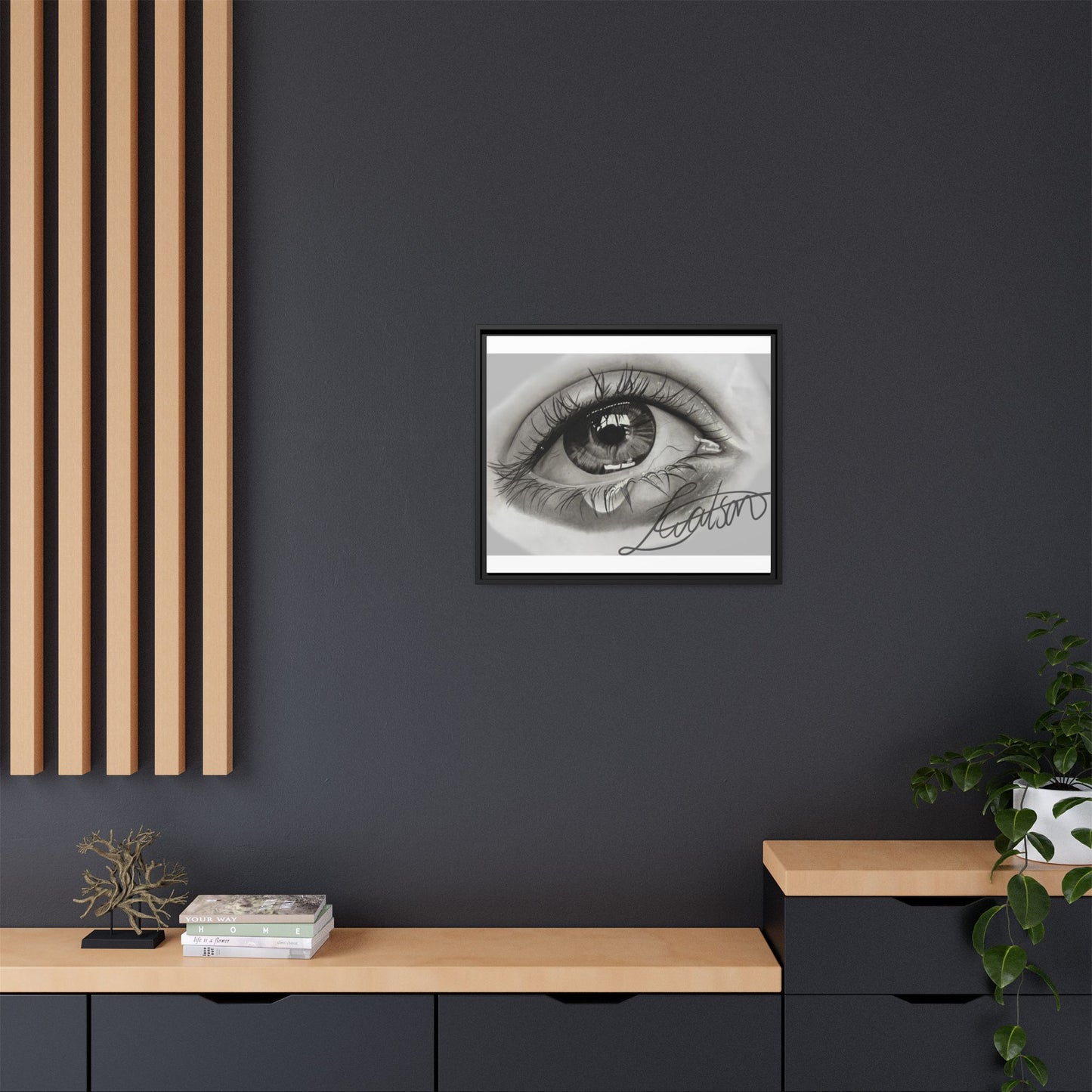 Gerahmte Leinwandkunst – Realistisches Auge mit tränenförmiger Signatur