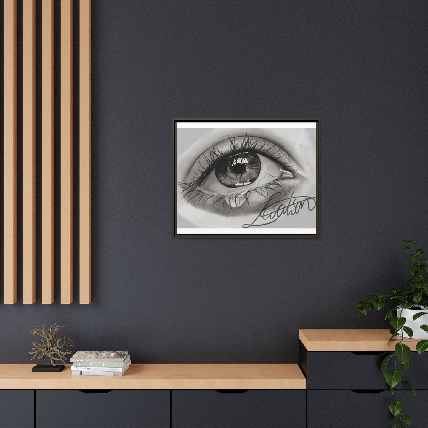 Gerahmte Leinwandkunst – Realistisches Auge mit tränenförmiger Signatur
